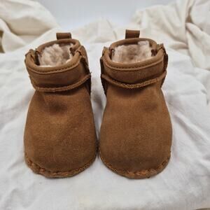UGG Baby Classic Ultra Mini Boot in the chestnut color. USA 2/3 MONTHS